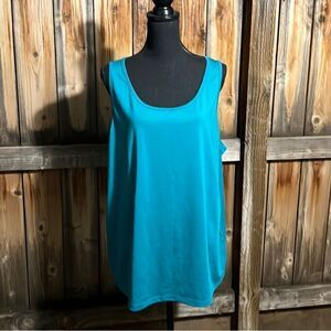 Maggie Barnes top tank woman plus career solid green size 2X